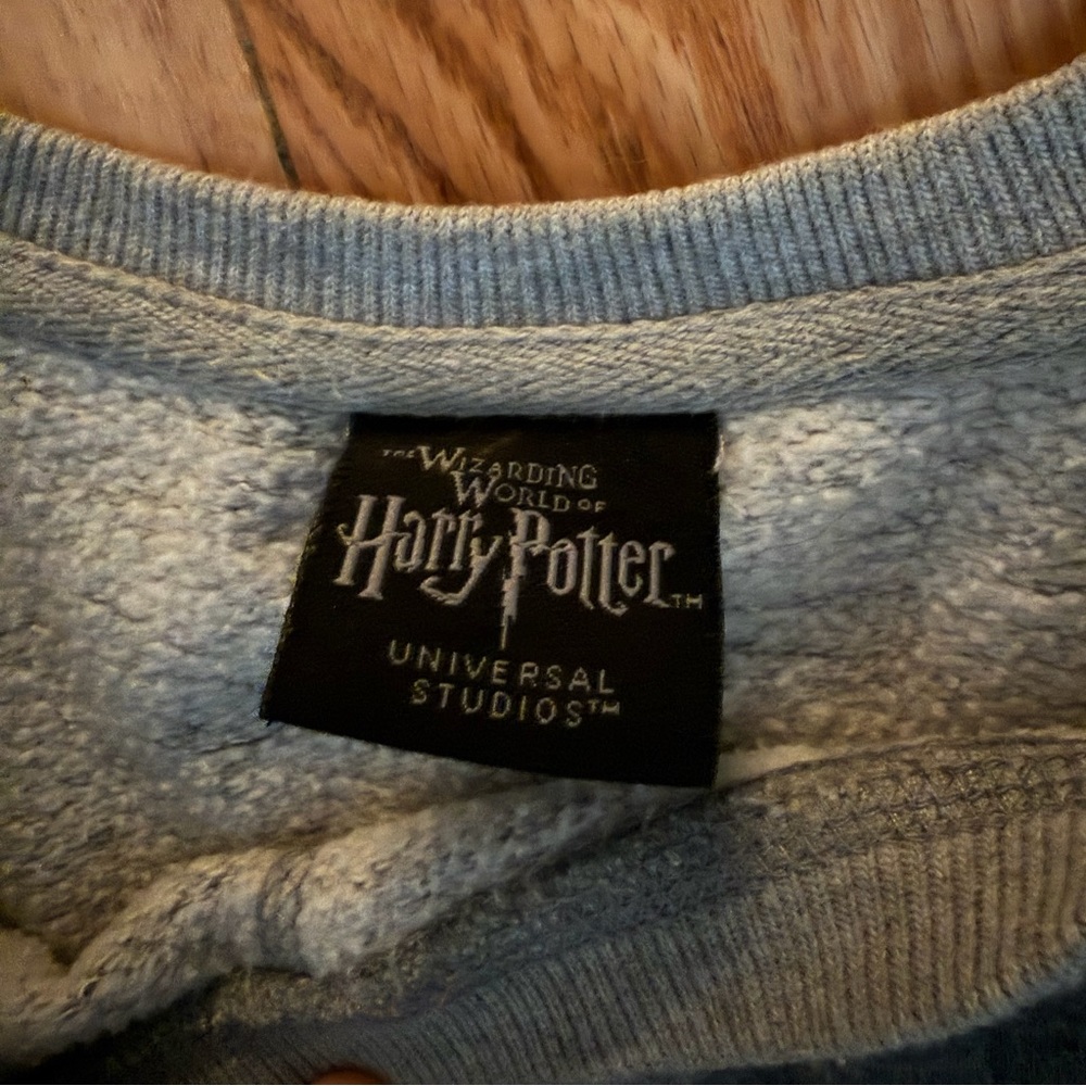 Universal Studios The Wizarding World of Harry Potter Ravenclaw Sweatshirt - Picture 4 of 6